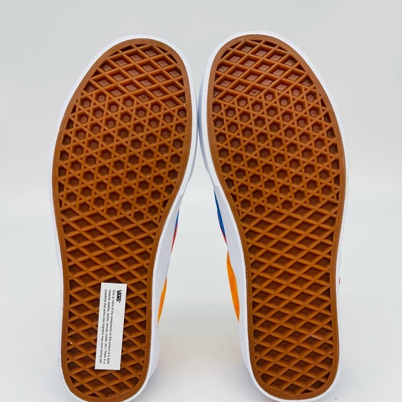 Classic Slip-On Vans - Picture 7 of 11